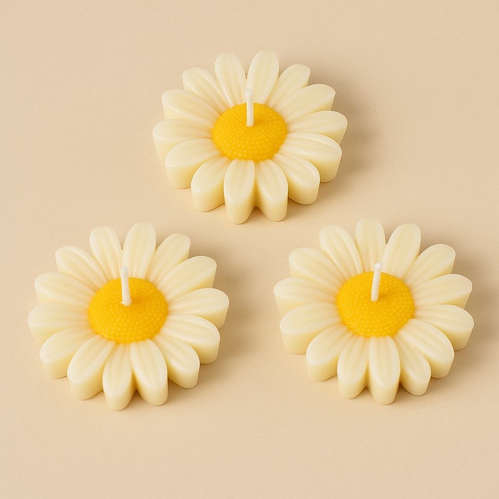 Daisy Candle Set — Pack of 3